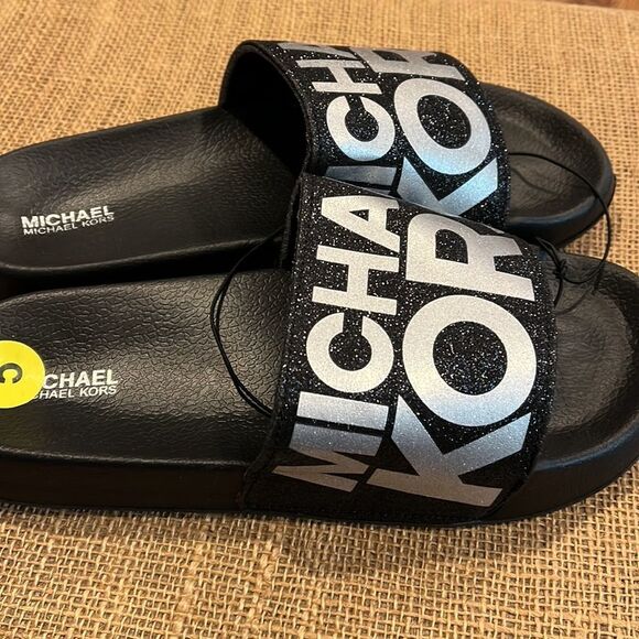 NWOT Kids Michael Kors slides - Picture 2 of 4